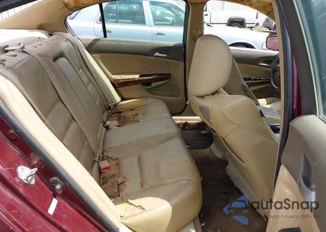 2010 Honda Accord 2.4 Ex-L z USA, uszkodzony, nr VIN 1HGCP2F84AA024462